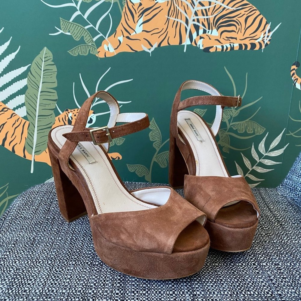 Suede Heeled Peep Toe Shoes